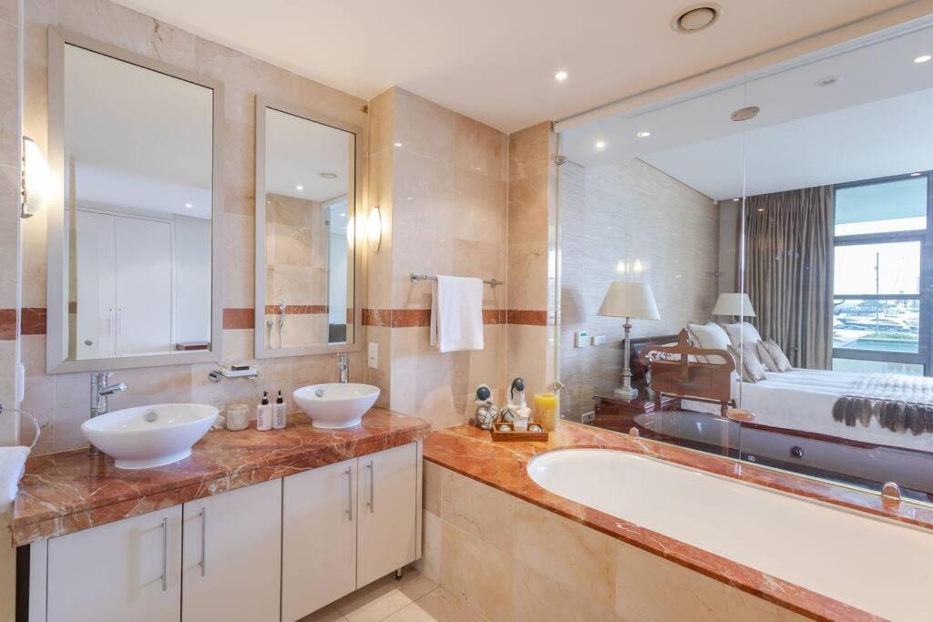 Outstanding V&A Marina Waterfront Apartment Cape Town Ngoại thất bức ảnh